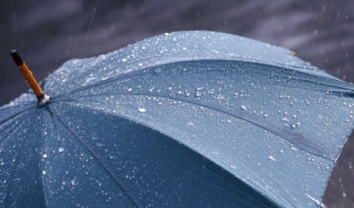 เตรียมซื้อร่ม อีกไม่กี่วัน เข้าสู่ฤดูฝน "สาธารณสุข" ย้ำดูแลประชาชนเฝ้าระวังโรคที่พบบ่อยช่วงฝนตก