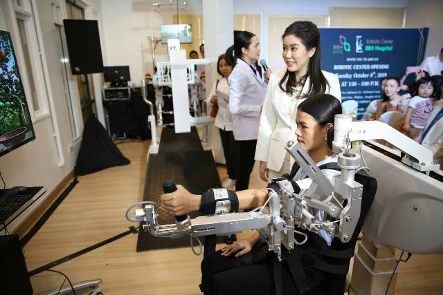 สุดเจ๋ง ศูนย์หุ่นยนต์เพื่อการฟื้นฟู รพ.บีบีเอช  Robotic Center BBH Hospital คุมด้วยแพทย์ นักกายภาพบำบัด