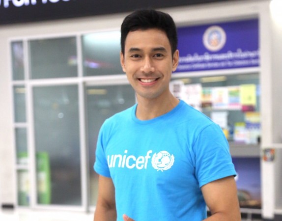 ช่อง 7HD ส่ง เอส กันตพงศ์ บินตรงมาดากัสการ์ ร่วมงานหนังสั้นกับ UNICEF ถ่ายทอดผ่าน เดอะ บลู คาร์เพท โชว์