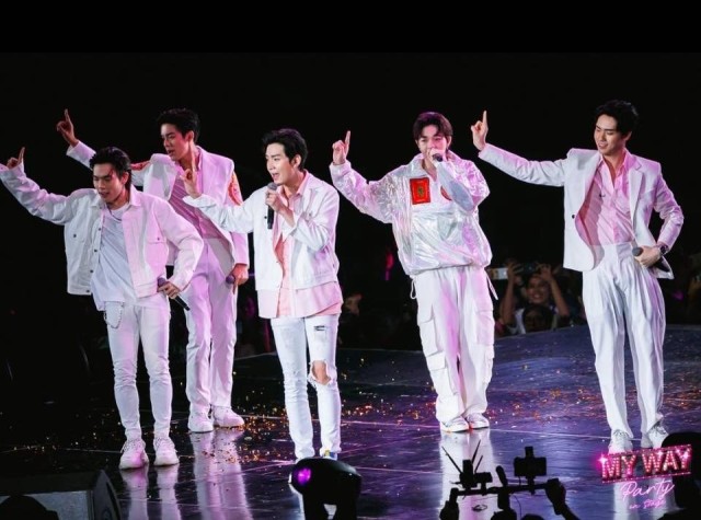 SB FIVE ร่วมแจมไอดอลตัวแม่ ใน  MY WAY Party on Stage ที่สุดของปาร์ตี้คอนเสิร์ตชาวสีม่วง