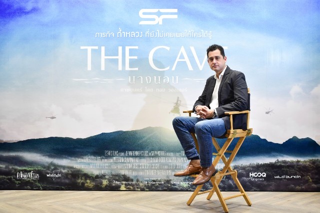 ทอม วอลเลอร์  ผกก. “THE CAVE นางนอน” ขอพูดบ้างโดน ผู้ว่าเชียงราย ด่าไม่หยุดเกิดดราม่าหนัง กู้ภัยถ้ำหลวง