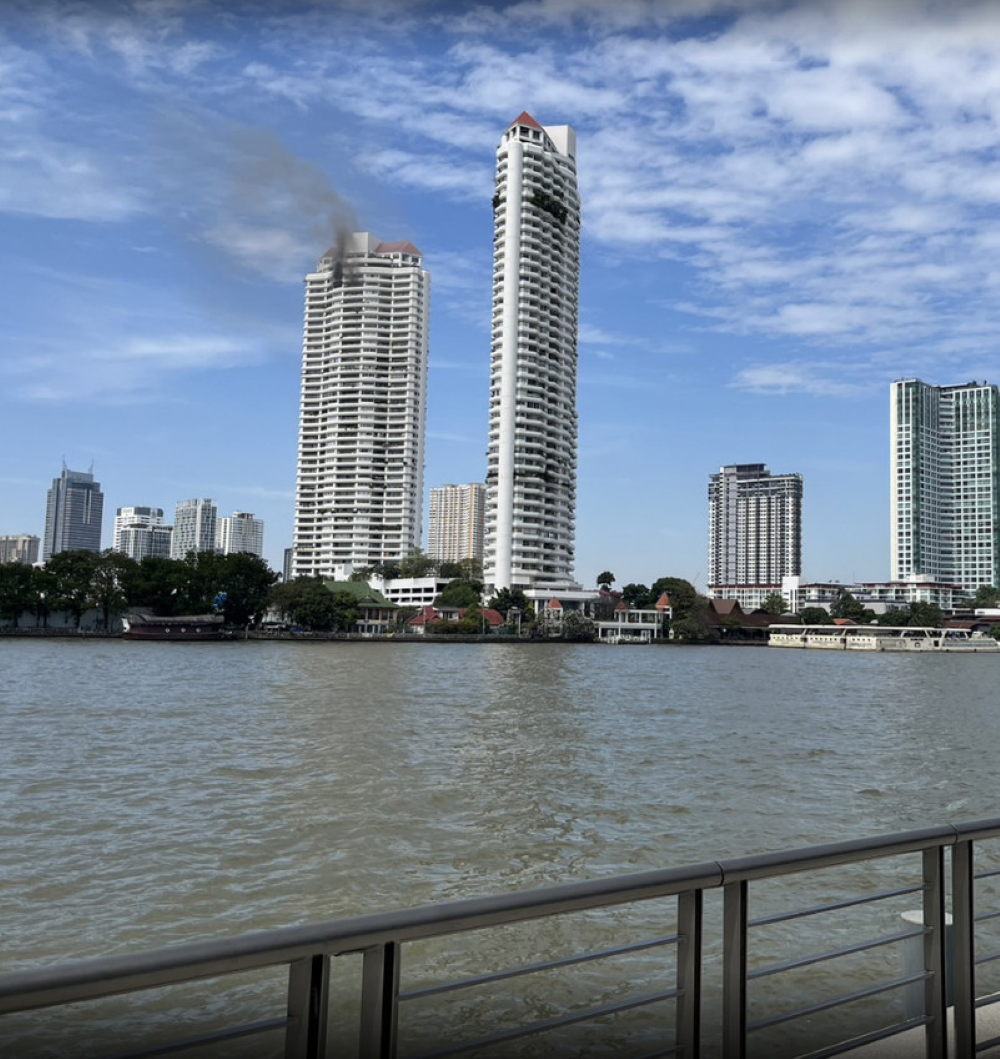 คืบหน้า ไฟไหม้แมนชั่นหรู พบเป็น แมนชั่นหรู 42 ชั้น ย่านคลองสานไฟไหม้ งวดวาย ดู สายชลแมนชั่น รูปภาพ ล่าสุด ดูคลิป ไฟไหม้ล่าสุด twitter