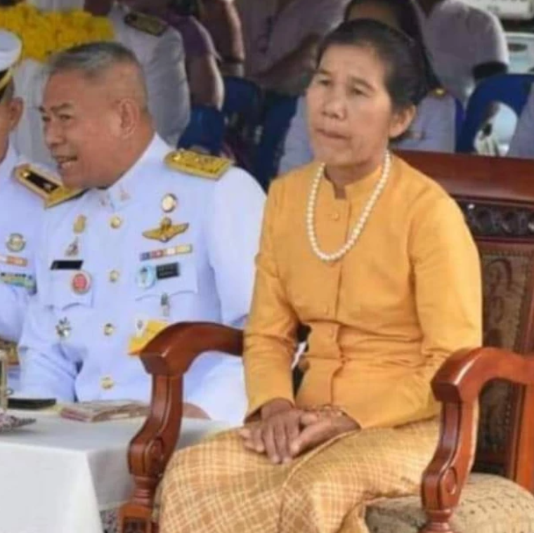 ปราณีอุ่นพรม แม่เจ้าคุณพระสินีนาฏ พิลาสกัลยาณี มีพระบรมราชโองการโปรดเกล้าโปรดกระหม่อมพระราชทานเหรียญรัตนาภรณ์ ชั้นที่ ๔